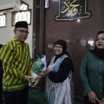 1609UPZ-Baznas-Kemenpora-dan-Baznas-Pusat-Salurkan-Santunan-200-Paket-Beras-dan-Sembako